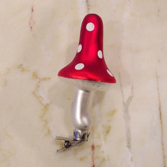 Glass Amanita Mushroom Christmas Ornament Clip On Style - European Forestcore - Picture 2 of 7
